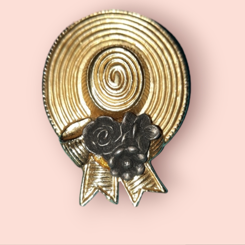 Chic pin Goldtone sunhat brooch black floral detail collectible vintage